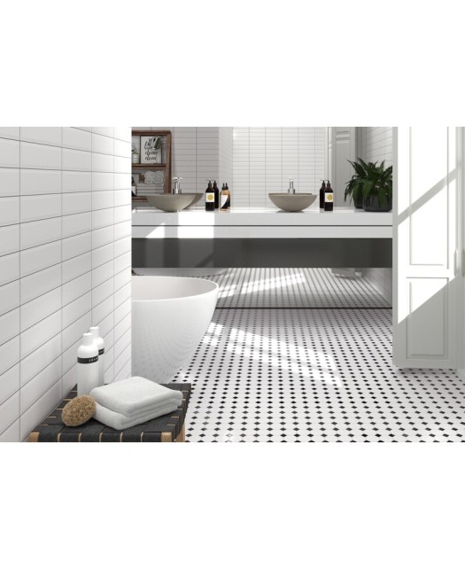Faïence métro blanc 7,5x30 cm - ambiance Black and White pour cuisine et salle de bain